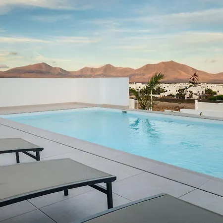 Yaiza - Vipvipvillas * 普拉亚布兰卡