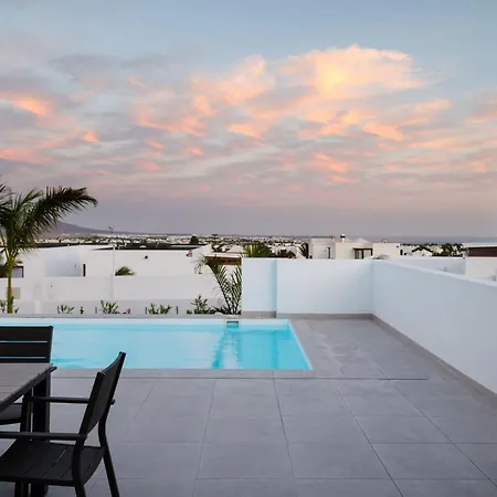Yaiza - Vipvipvillas * 普拉亚布兰卡