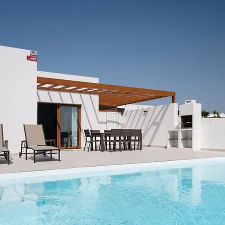 Yaiza - Vipvipvillas 普拉亚布兰卡